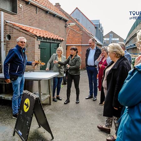 Prachtig Gelegen Vrijstaand Landhuis Hansweert ภายนอก รูปภาพ