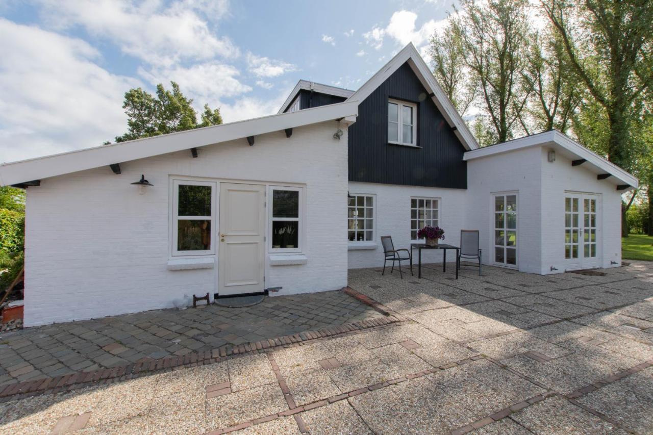 Prachtig Gelegen Vrijstaand Landhuis Hansweert ภายนอก รูปภาพ