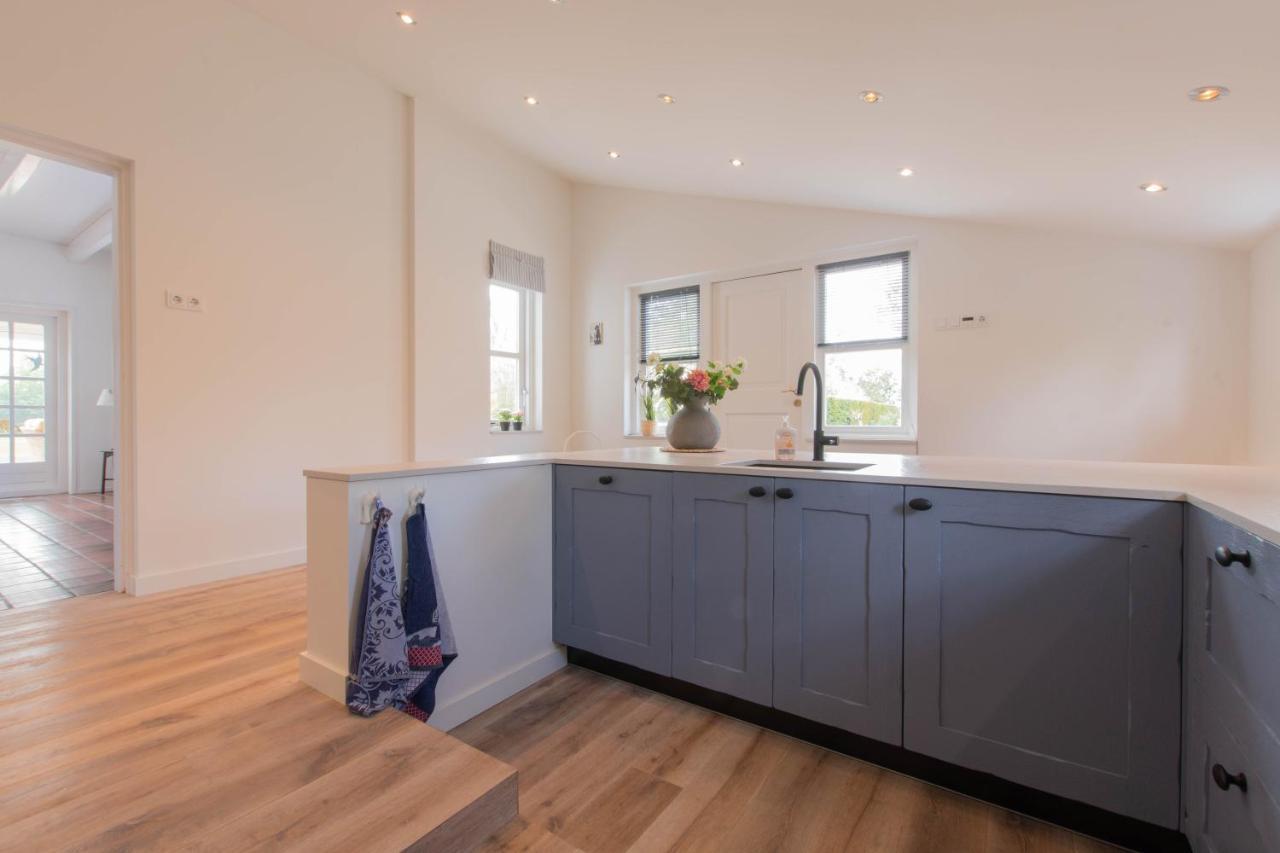 Prachtig Gelegen Vrijstaand Landhuis Hansweert ภายนอก รูปภาพ